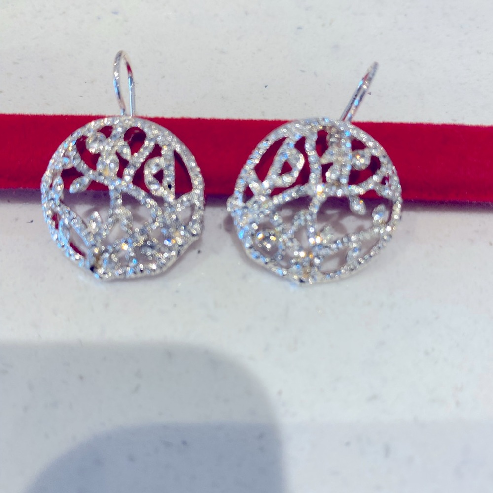 Elegant Silver Filigree Dangle Earrings